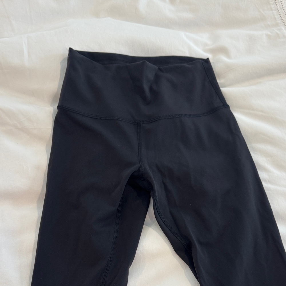lululemon athletica Black Wunder Train Leggings - size 6, 28in length - Picture 6 of 6